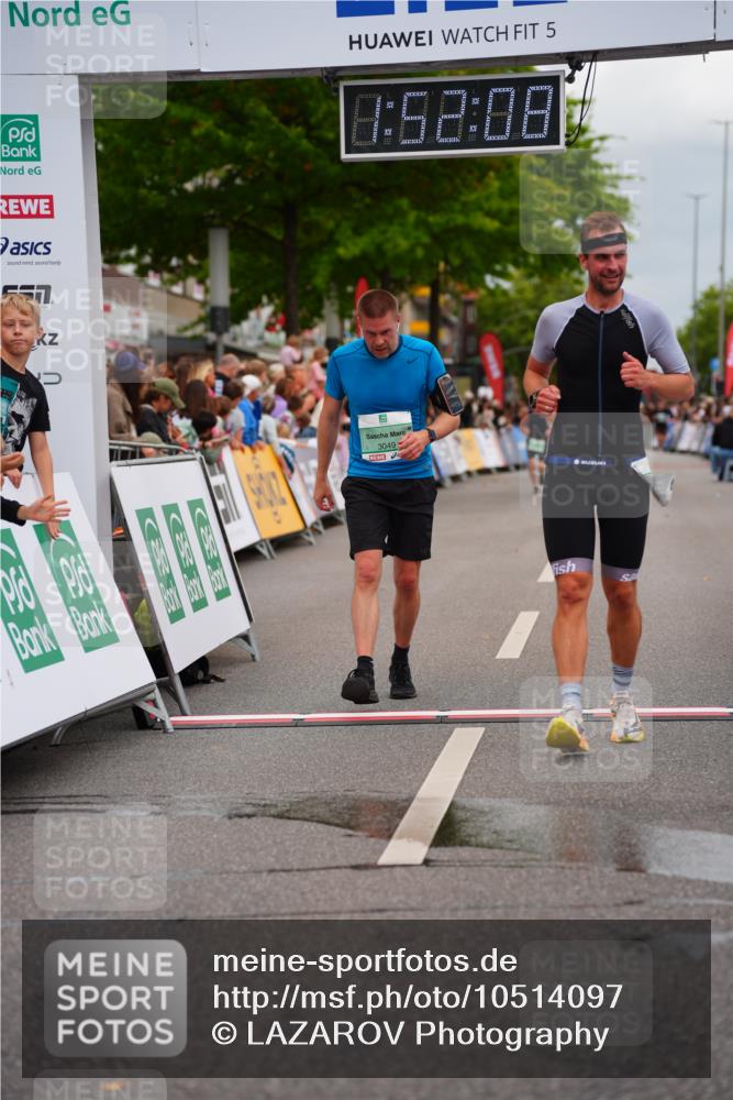 20.09.2026 - PSD Bank Halbmarathon LAZAROV Photography http://msf.ph/oto/10514097 20.09.2026 11:52:07 Ziel 2830, 3049, 3327 meine-sportfotos.de