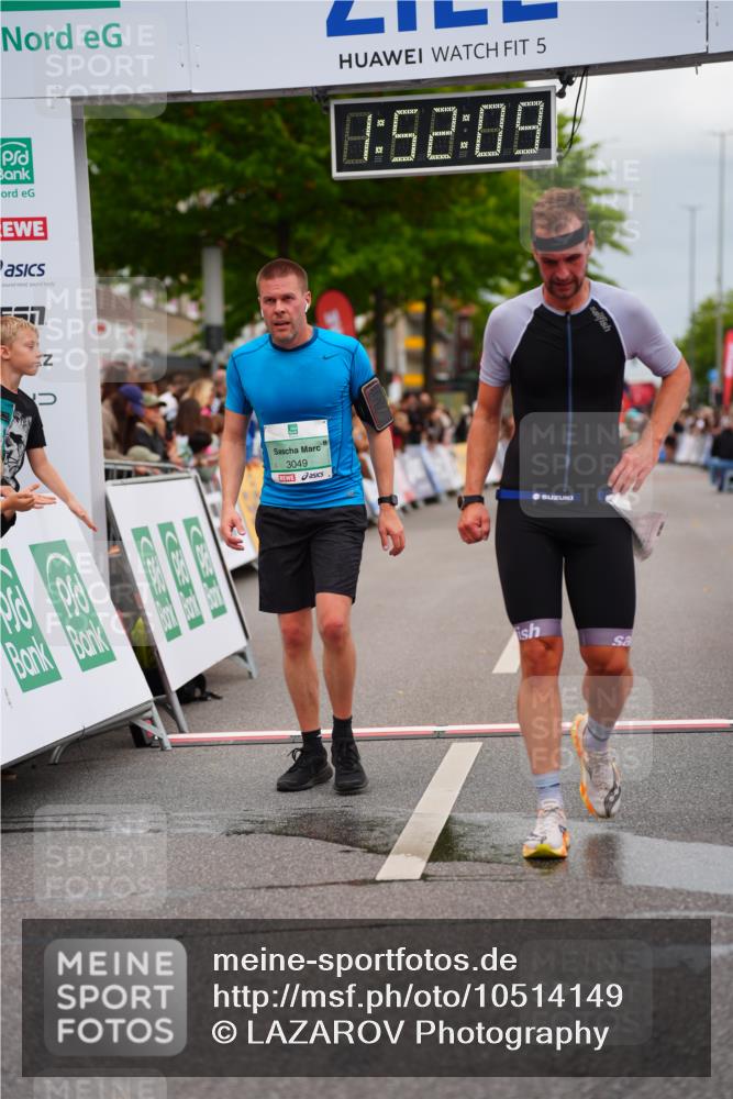 20.09.2026 - PSD Bank Halbmarathon LAZAROV Photography http://msf.ph/oto/10514149 20.09.2026 11:52:09 Ziel 2830, 3049, 3327 meine-sportfotos.de