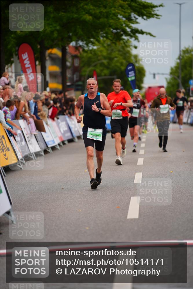 20.09.2026 - PSD Bank Halbmarathon LAZAROV Photography http://msf.ph/oto/10514171 20.09.2026 11:52:14 Ziel 2830, 3049, 4680, 4789 meine-sportfotos.de