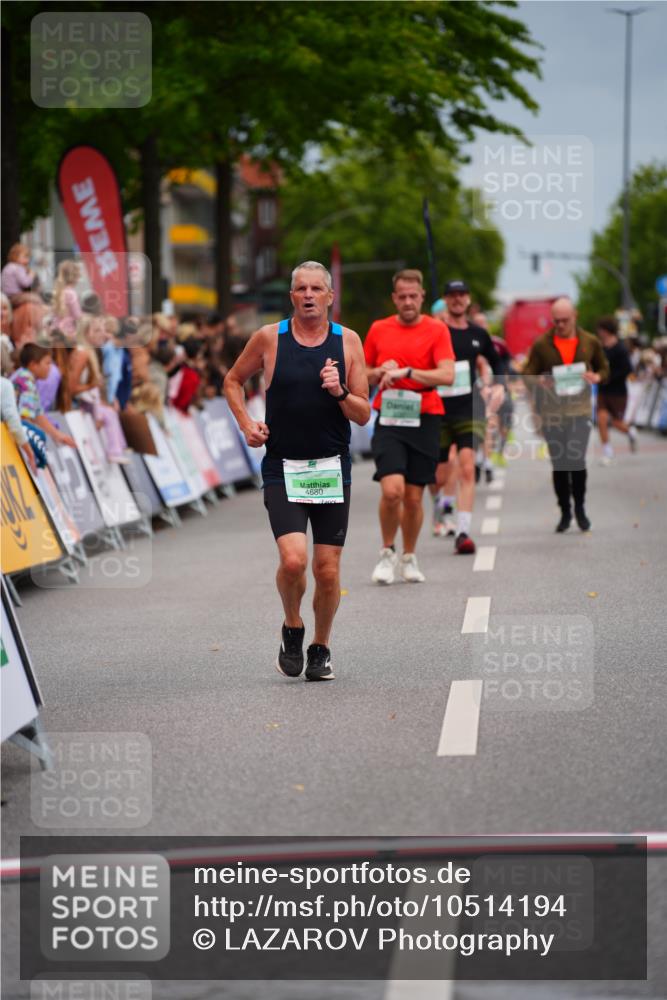 20.09.2026 - PSD Bank Halbmarathon LAZAROV Photography http://msf.ph/oto/10514194 20.09.2026 11:52:15 Ziel 2830, 3049, 3737, 4680, 4789 meine-sportfotos.de