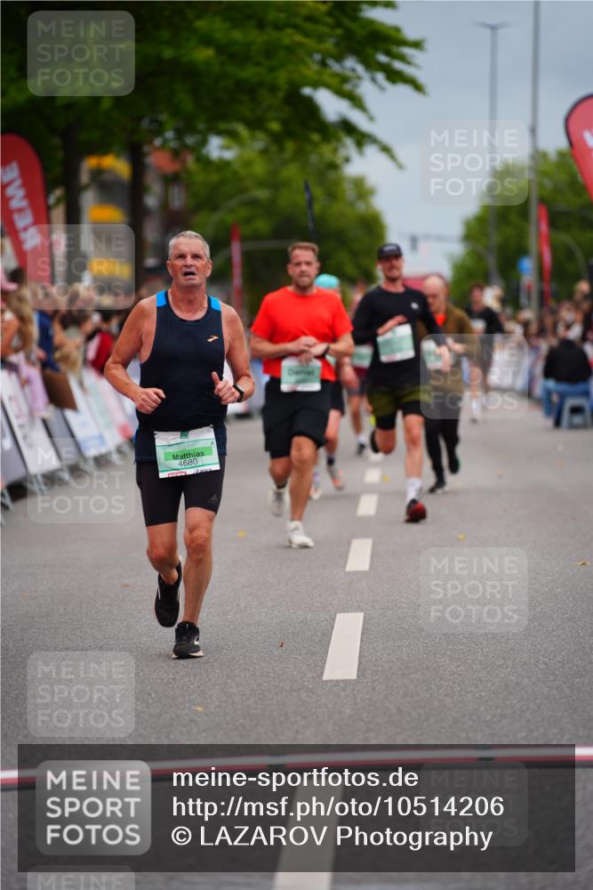 20.09.2026 - PSD Bank Halbmarathon LAZAROV Photography http://msf.ph/oto/10514206 20.09.2026 11:52:15 Ziel 2830, 3049, 3737, 4680, 4789 meine-sportfotos.de