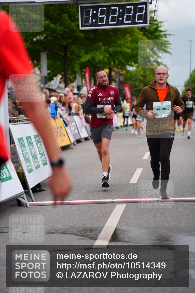 20.09.2026 - PSD Bank Halbmarathon LAZAROV Photography http://msf.ph/oto/10514349 20.09.2026 11:52:22 Ziel 3042, 3737, 4539, 4609, 4680, 4789 meine-sportfotos.de