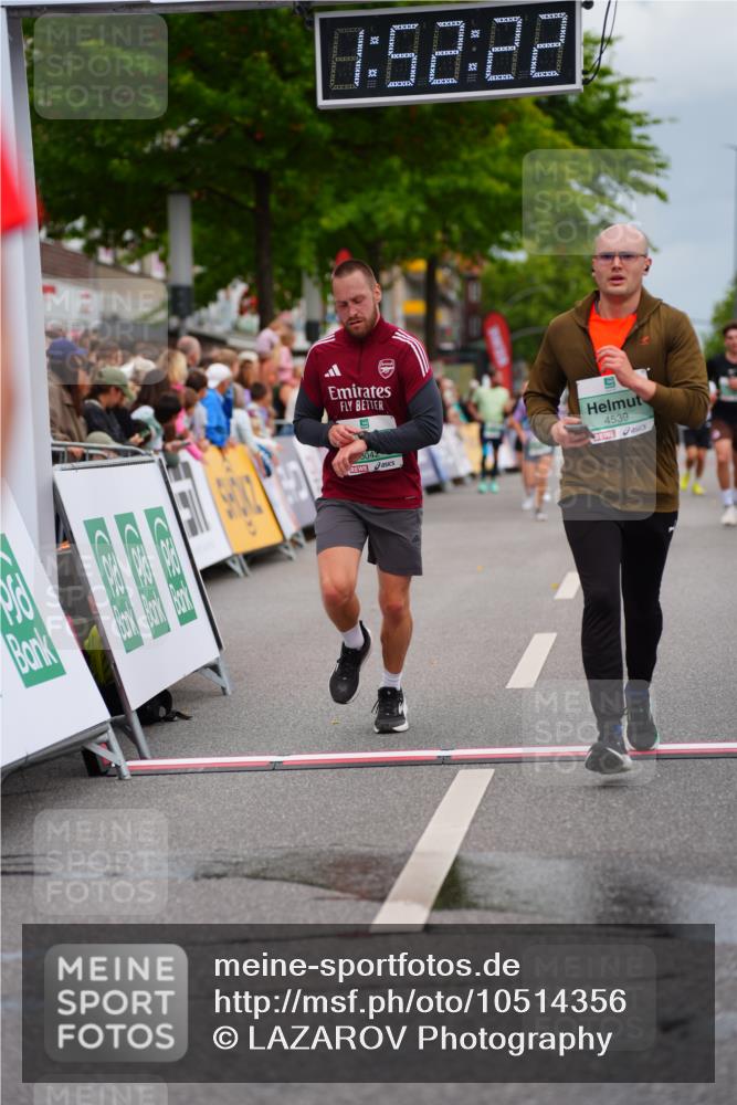 20.09.2026 - PSD Bank Halbmarathon LAZAROV Photography http://msf.ph/oto/10514356 20.09.2026 11:52:22 Ziel 3042, 3737, 4539, 4609, 4680, 4789 meine-sportfotos.de