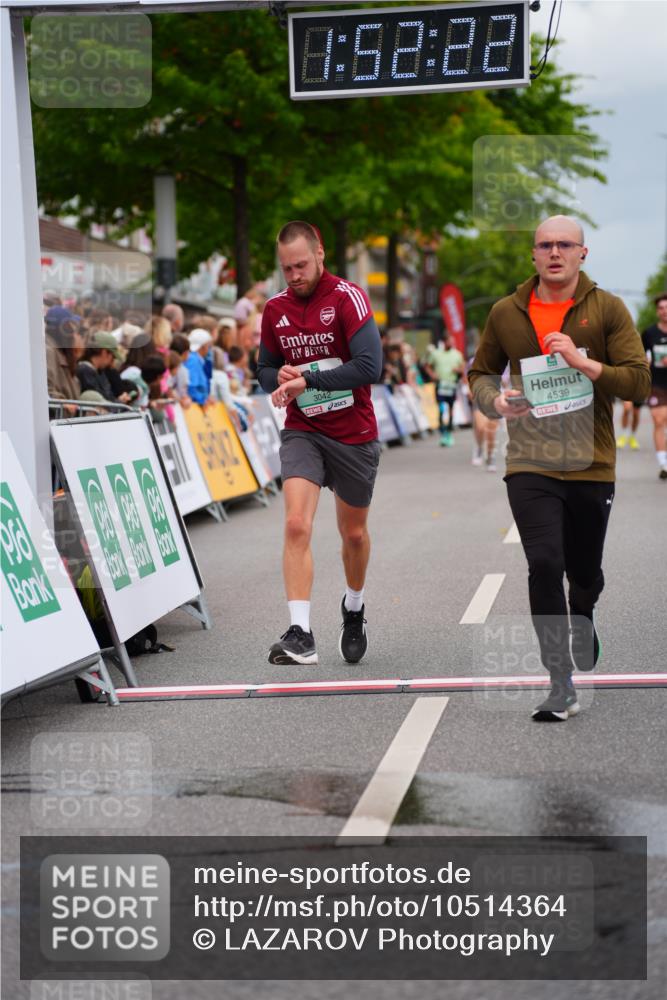 20.09.2026 - PSD Bank Halbmarathon LAZAROV Photography http://msf.ph/oto/10514364 20.09.2026 11:52:22 Ziel 3042, 3737, 4539, 4609, 4680, 4789 meine-sportfotos.de