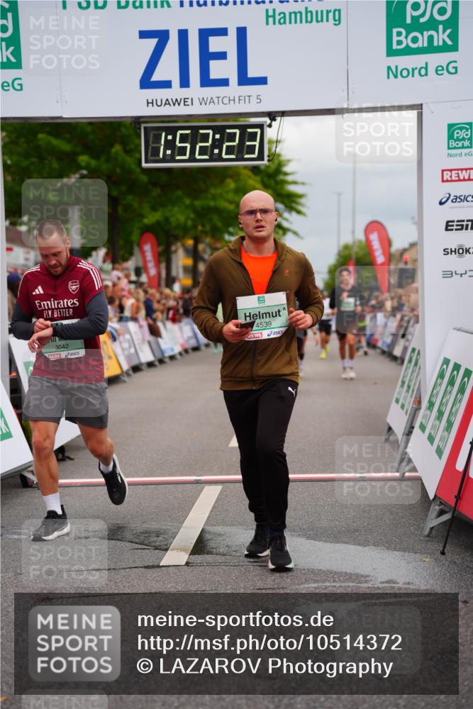 20.09.2026 - PSD Bank Halbmarathon LAZAROV Photography http://msf.ph/oto/10514372 20.09.2026 11:52:23 Ziel 1152, 3042, 3512, 3737, 4539, 4609, 4680, 4789 meine-sportfotos.de