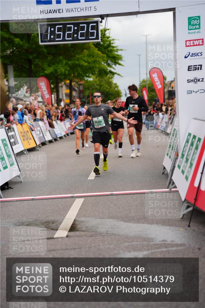 20.09.2026 - PSD Bank Halbmarathon LAZAROV Photography http://msf.ph/oto/10514379 20.09.2026 11:52:25 Ziel 1152, 3042, 3512, 3664, 3737, 4539, 4609, 4680, 4789 meine-sportfotos.de
