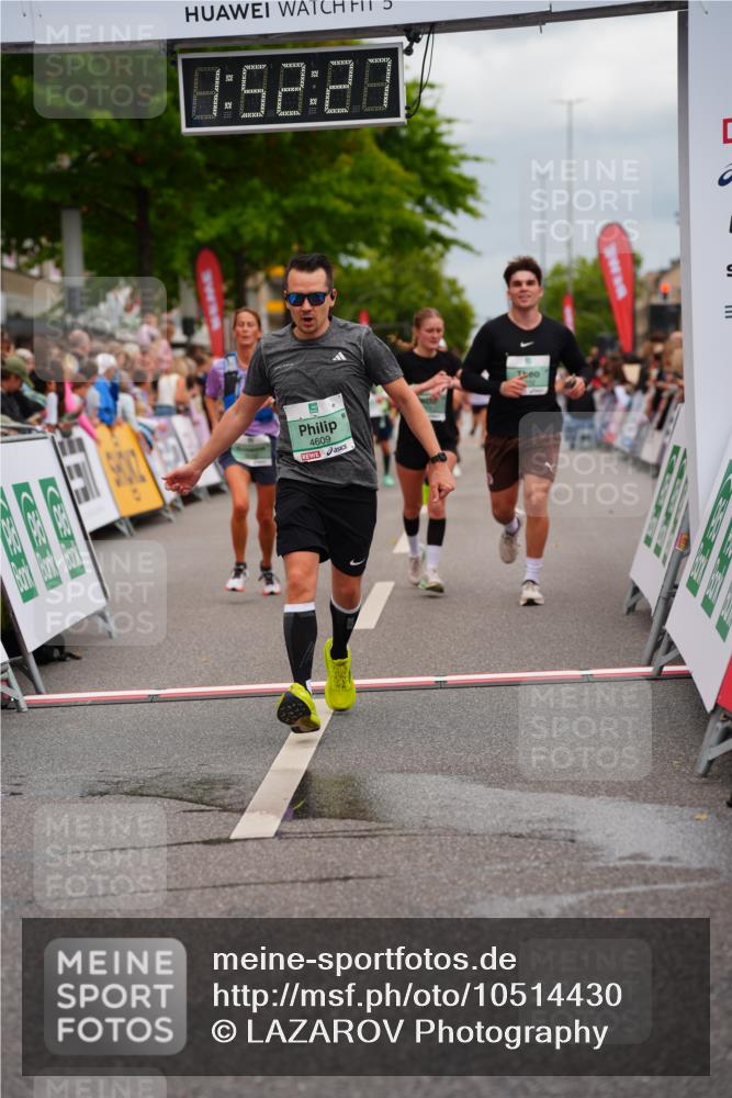 20.09.2026 - PSD Bank Halbmarathon LAZAROV Photography http://msf.ph/oto/10514430 20.09.2026 11:52:26 Ziel 1152, 3042, 3047, 3512, 3664, 3737, 4539, 4609, 4789 meine-sportfotos.de