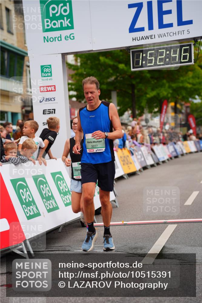 20.09.2026 - PSD Bank Halbmarathon LAZAROV Photography http://msf.ph/oto/10515391 20.09.2026 11:52:46 Ziel 1853, 2028, 2113, 3227, 3515 meine-sportfotos.de