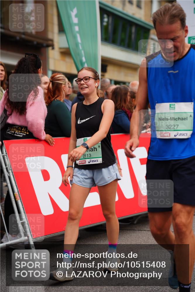 20.09.2026 - PSD Bank Halbmarathon LAZAROV Photography http://msf.ph/oto/10515408 20.09.2026 11:52:48 Ziel 2028, 2113, 3227, 3515, 4230 meine-sportfotos.de