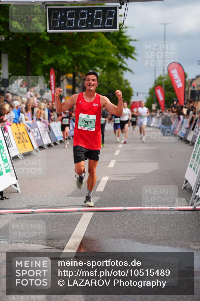 20.09.2026 - PSD Bank Halbmarathon LAZAROV Photography http://msf.ph/oto/10515489 20.09.2026 11:52:51 Ziel 2028, 2113, 3227, 4230 meine-sportfotos.de