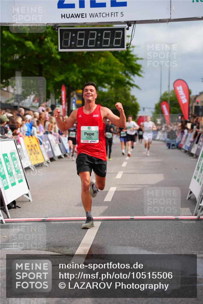 20.09.2026 - PSD Bank Halbmarathon LAZAROV Photography http://msf.ph/oto/10515506 20.09.2026 11:52:52 Ziel 2113, 3227, 4230, 4451 meine-sportfotos.de