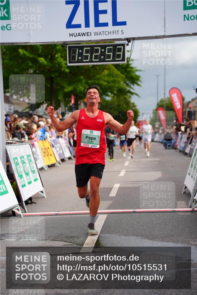 20.09.2026 - PSD Bank Halbmarathon LAZAROV Photography http://msf.ph/oto/10515531 20.09.2026 11:52:52 Ziel 2113, 3227, 4230, 4451 meine-sportfotos.de