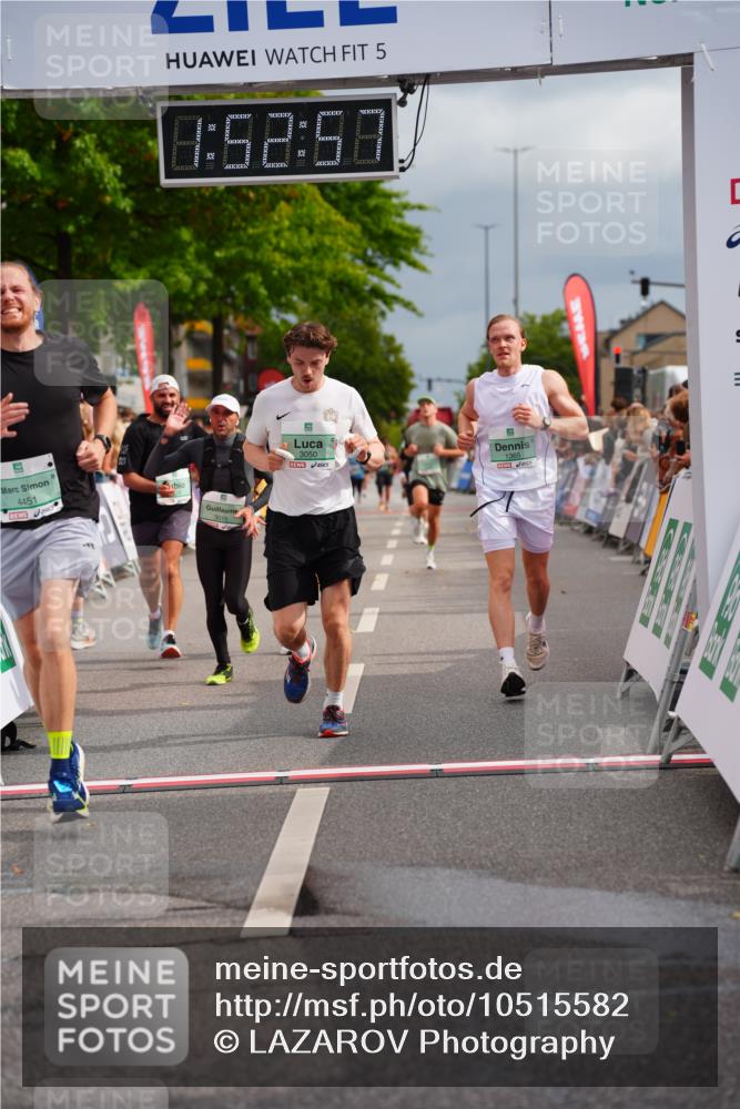 20.09.2026 - PSD Bank Halbmarathon LAZAROV Photography http://msf.ph/oto/10515582 20.09.2026 11:52:56 Ziel 1365, 2528, 3018, 3050, 4020, 4230, 4451, 4757 meine-sportfotos.de
