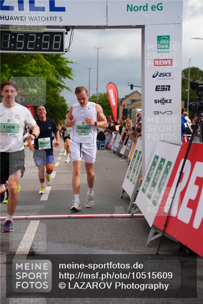 20.09.2026 - PSD Bank Halbmarathon LAZAROV Photography http://msf.ph/oto/10515609 20.09.2026 11:52:57 Ziel 1365, 2528, 3018, 3050, 4020, 4230, 4451, 4757 meine-sportfotos.de
