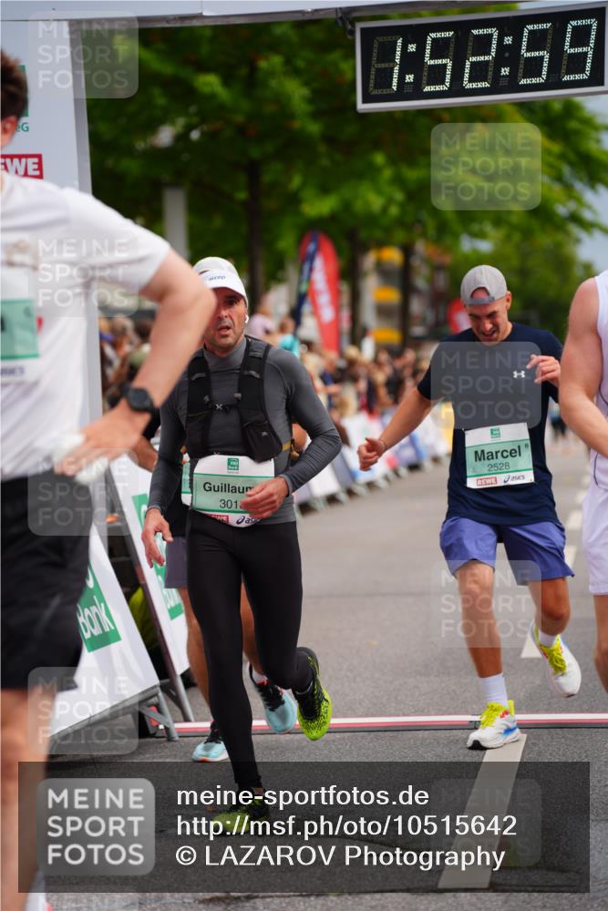 20.09.2026 - PSD Bank Halbmarathon LAZAROV Photography http://msf.ph/oto/10515642 20.09.2026 11:52:59 Ziel 1365, 2528, 3018, 3050, 4020, 4230, 4451, 4757 meine-sportfotos.de