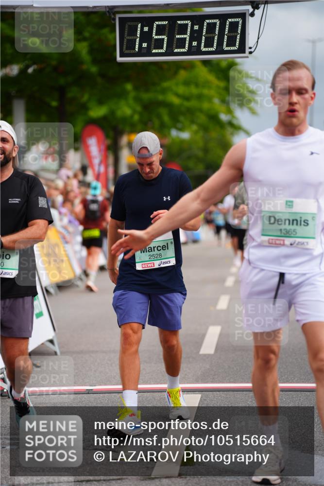 20.09.2026 - PSD Bank Halbmarathon LAZAROV Photography http://msf.ph/oto/10515664 20.09.2026 11:52:59 Ziel 1365, 2528, 3018, 3050, 4020, 4230, 4451, 4757 meine-sportfotos.de