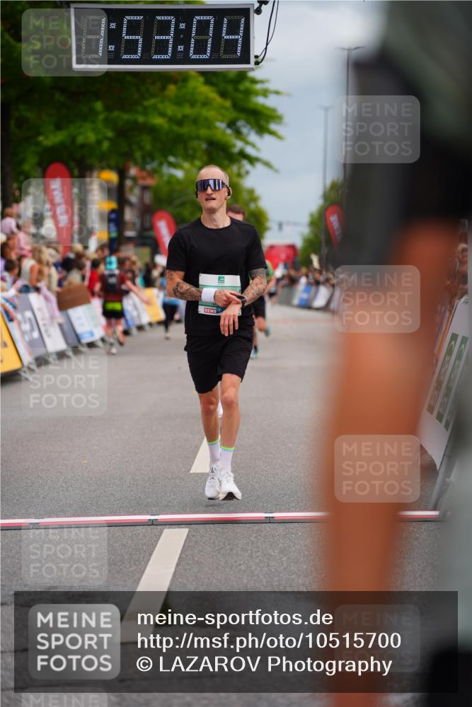 20.09.2026 - PSD Bank Halbmarathon LAZAROV Photography http://msf.ph/oto/10515700 20.09.2026 11:53:03 Ziel 1365, 2528, 3018, 3041, 3050, 3505, 4020, 4451, 4757 meine-sportfotos.de