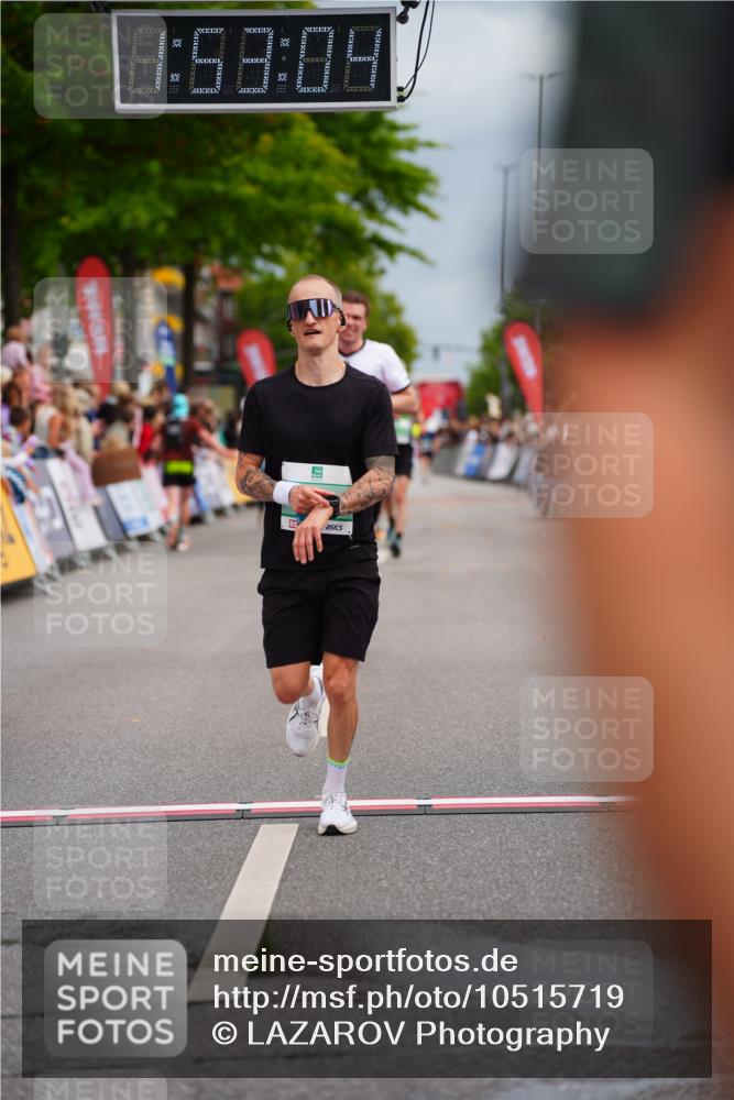 20.09.2026 - PSD Bank Halbmarathon LAZAROV Photography http://msf.ph/oto/10515719 20.09.2026 11:53:04 Ziel 1365, 2528, 3018, 3041, 3050, 3505, 4020, 4451, 4757 meine-sportfotos.de