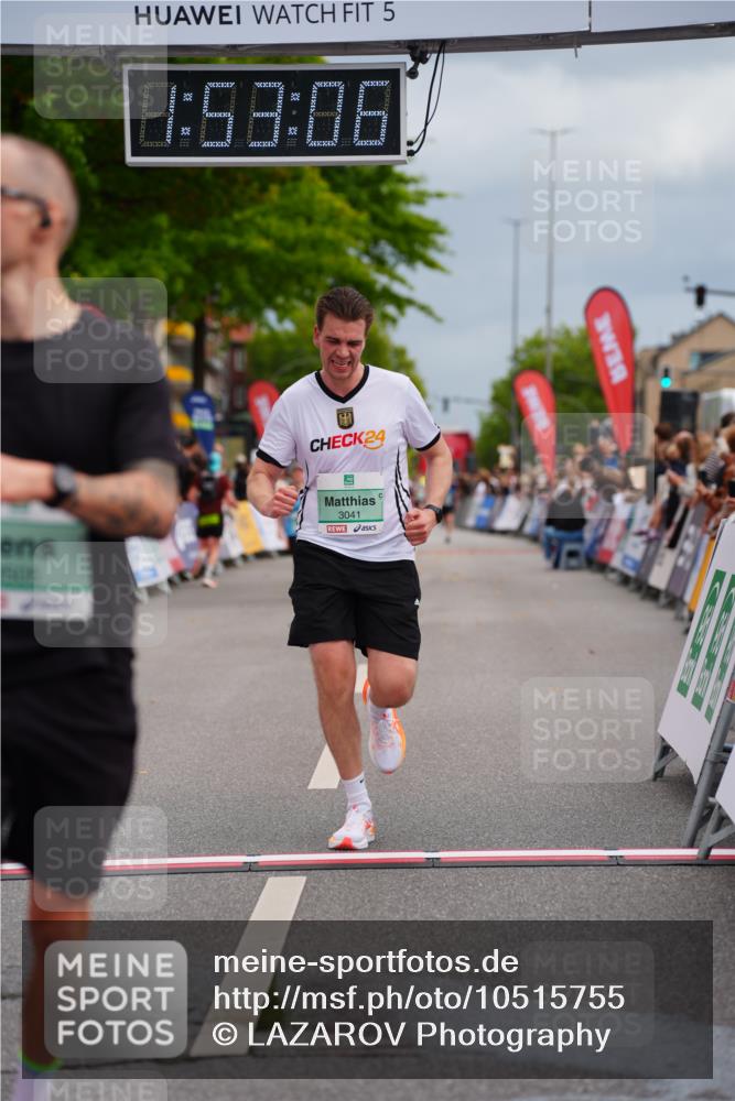 20.09.2026 - PSD Bank Halbmarathon LAZAROV Photography http://msf.ph/oto/10515755 20.09.2026 11:53:05 Ziel 1365, 2528, 3018, 3041, 3050, 3505, 4020, 4757 meine-sportfotos.de