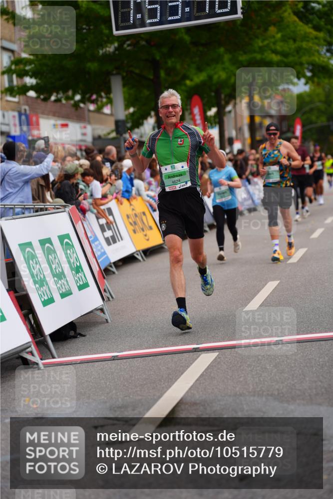 20.09.2026 - PSD Bank Halbmarathon LAZAROV Photography http://msf.ph/oto/10515779 20.09.2026 11:53:09 Ziel 2870, 3041, 3371, 3505, 4624 meine-sportfotos.de