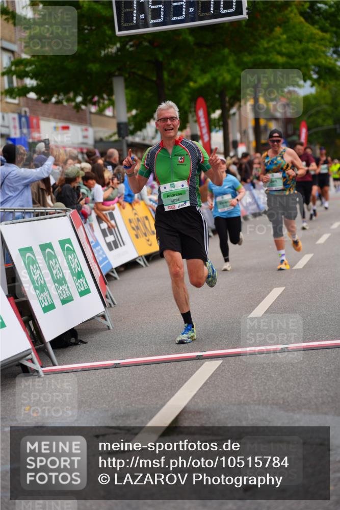 20.09.2026 - PSD Bank Halbmarathon LAZAROV Photography http://msf.ph/oto/10515784 20.09.2026 11:53:09 Ziel 2870, 3041, 3371, 3505, 4624 meine-sportfotos.de