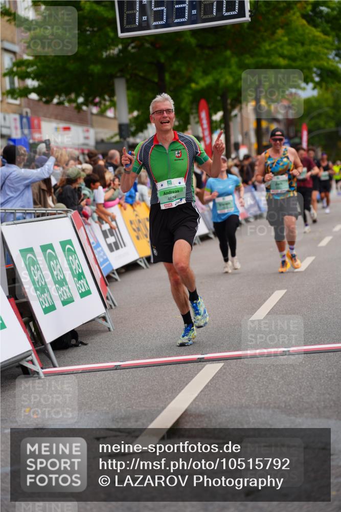 20.09.2026 - PSD Bank Halbmarathon LAZAROV Photography http://msf.ph/oto/10515792 20.09.2026 11:53:09 Ziel 2870, 3041, 3371, 3505, 4624 meine-sportfotos.de