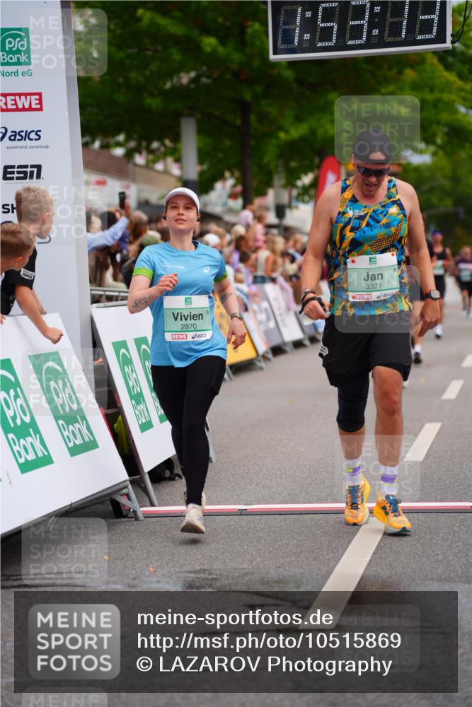 20.09.2026 - PSD Bank Halbmarathon LAZAROV Photography http://msf.ph/oto/10515869 20.09.2026 11:53:12 Ziel 1666, 2286, 2870, 3041, 3371, 3505, 4624 meine-sportfotos.de