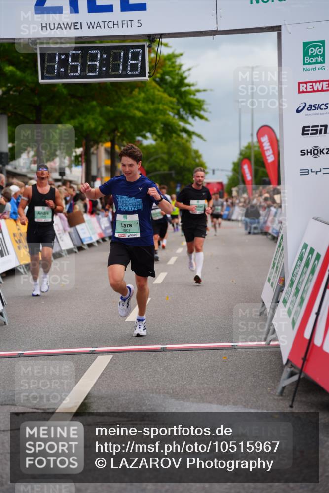 20.09.2026 - PSD Bank Halbmarathon LAZAROV Photography http://msf.ph/oto/10515967 20.09.2026 11:53:18 Ziel 1046, 1666, 1701, 2286, 2870, 3371, 4386, 4507, 4624 meine-sportfotos.de