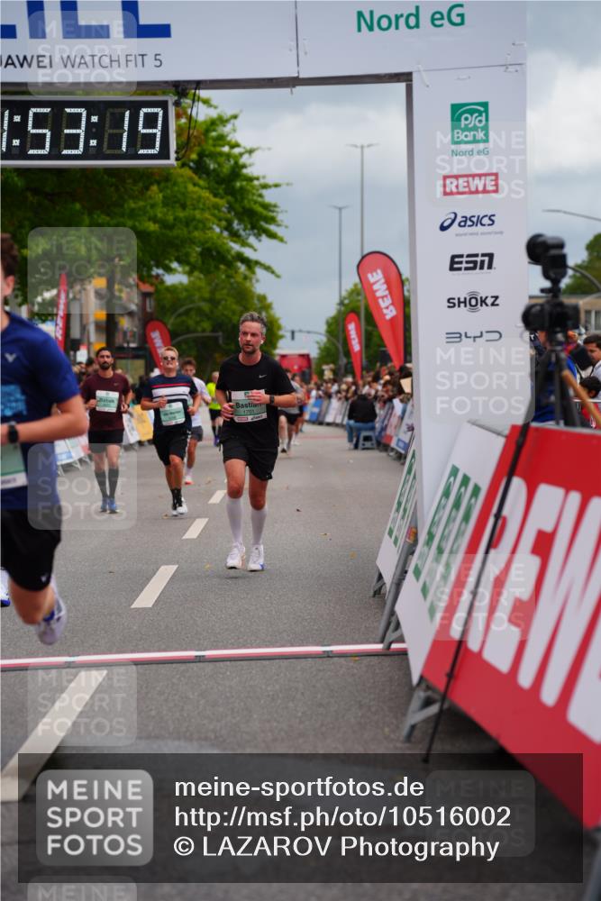20.09.2026 - PSD Bank Halbmarathon LAZAROV Photography http://msf.ph/oto/10516002 20.09.2026 11:53:19 Ziel 1046, 1666, 1701, 2286, 2650, 2870, 3371, 4386, 4507 meine-sportfotos.de