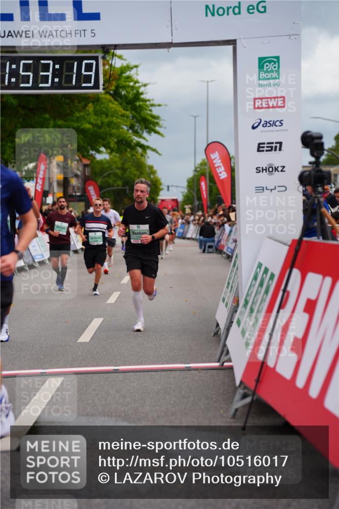 20.09.2026 - PSD Bank Halbmarathon LAZAROV Photography http://msf.ph/oto/10516017 20.09.2026 11:53:19 Ziel 1046, 1666, 1701, 2286, 2650, 2870, 3371, 4386, 4507 meine-sportfotos.de