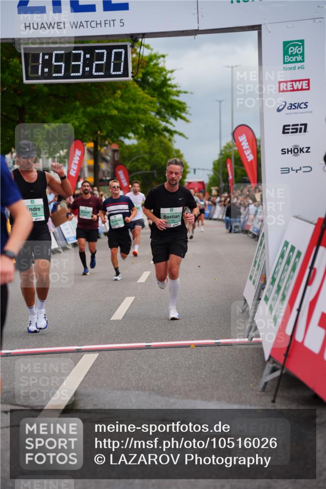 20.09.2026 - PSD Bank Halbmarathon LAZAROV Photography http://msf.ph/oto/10516026 20.09.2026 11:53:19 Ziel 1046, 1666, 1701, 2286, 2650, 2870, 3371, 4386, 4507 meine-sportfotos.de