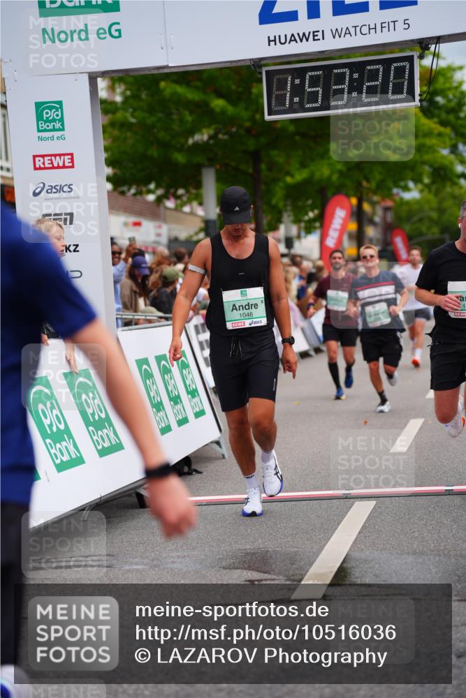 20.09.2026 - PSD Bank Halbmarathon LAZAROV Photography http://msf.ph/oto/10516036 20.09.2026 11:53:20 Ziel 1046, 1666, 1701, 2106, 2286, 2650, 2870, 3371, 4386, 4507 meine-sportfotos.de