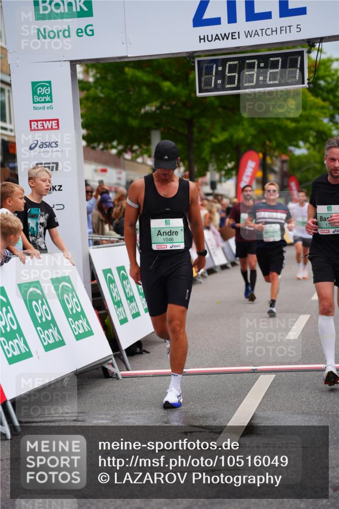 20.09.2026 - PSD Bank Halbmarathon LAZAROV Photography http://msf.ph/oto/10516049 20.09.2026 11:53:20 Ziel 1046, 1666, 1701, 2106, 2286, 2650, 2870, 3371, 4386, 4507 meine-sportfotos.de