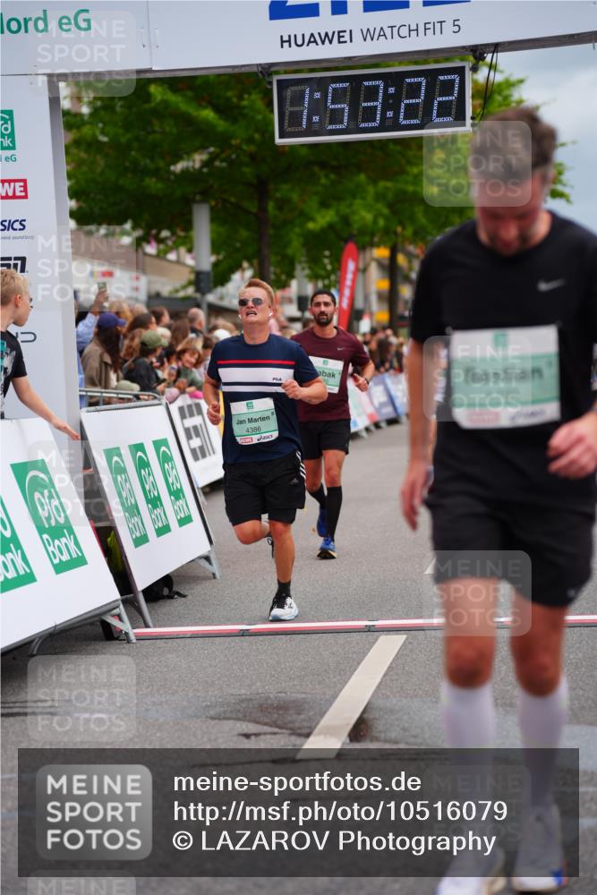 20.09.2026 - PSD Bank Halbmarathon LAZAROV Photography http://msf.ph/oto/10516079 20.09.2026 11:53:22 Ziel 1012, 1046, 1666, 1701, 2106, 2286, 2650, 4386, 4507 meine-sportfotos.de