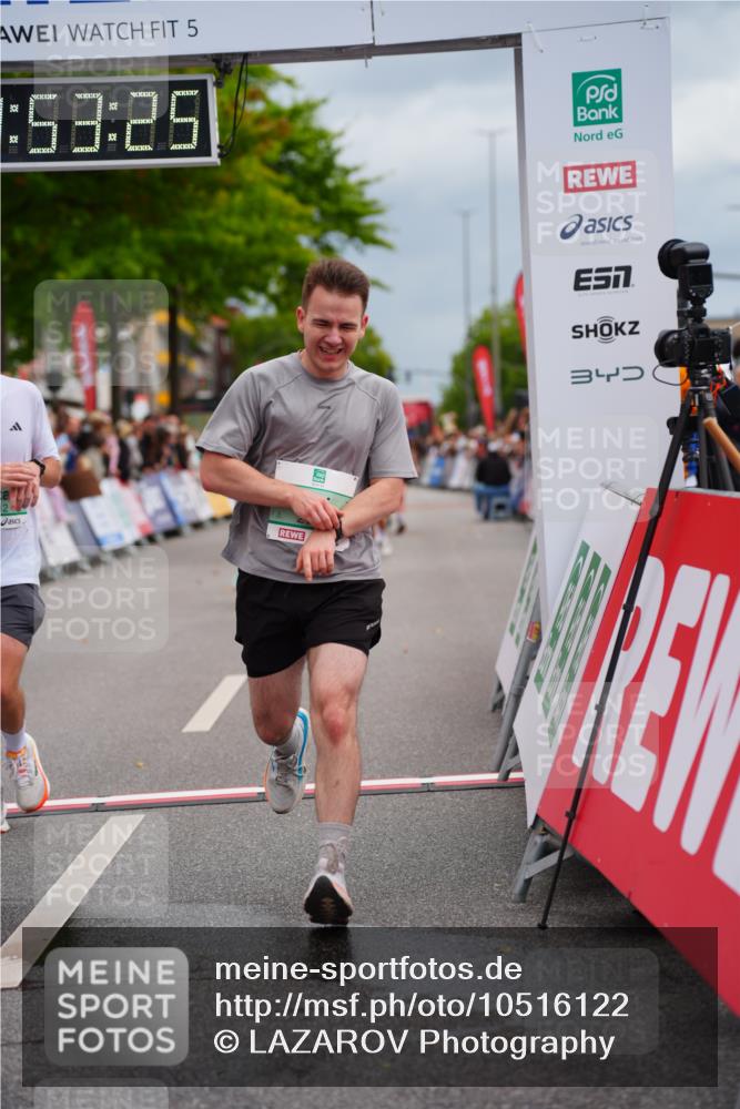 20.09.2026 - PSD Bank Halbmarathon LAZAROV Photography http://msf.ph/oto/10516122 20.09.2026 11:53:25 Ziel 1012, 1046, 1701, 2106, 2270, 2650, 3154, 4386, 4507 meine-sportfotos.de