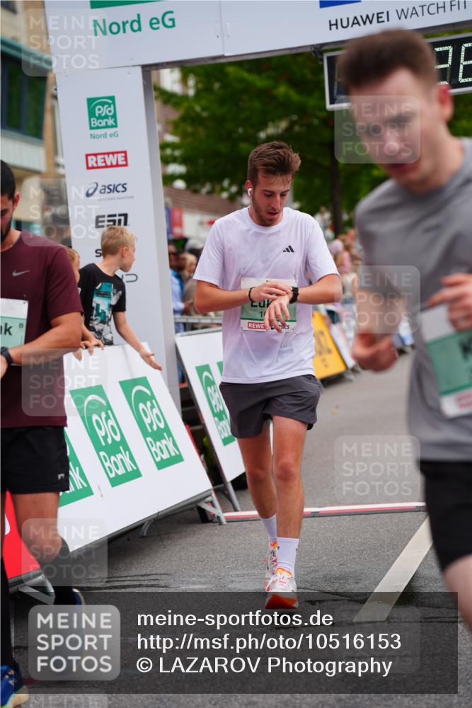 20.09.2026 - PSD Bank Halbmarathon LAZAROV Photography http://msf.ph/oto/10516153 20.09.2026 11:53:26 Ziel 1012, 1046, 1701, 2106, 2270, 2650, 3154, 4386, 4507 meine-sportfotos.de