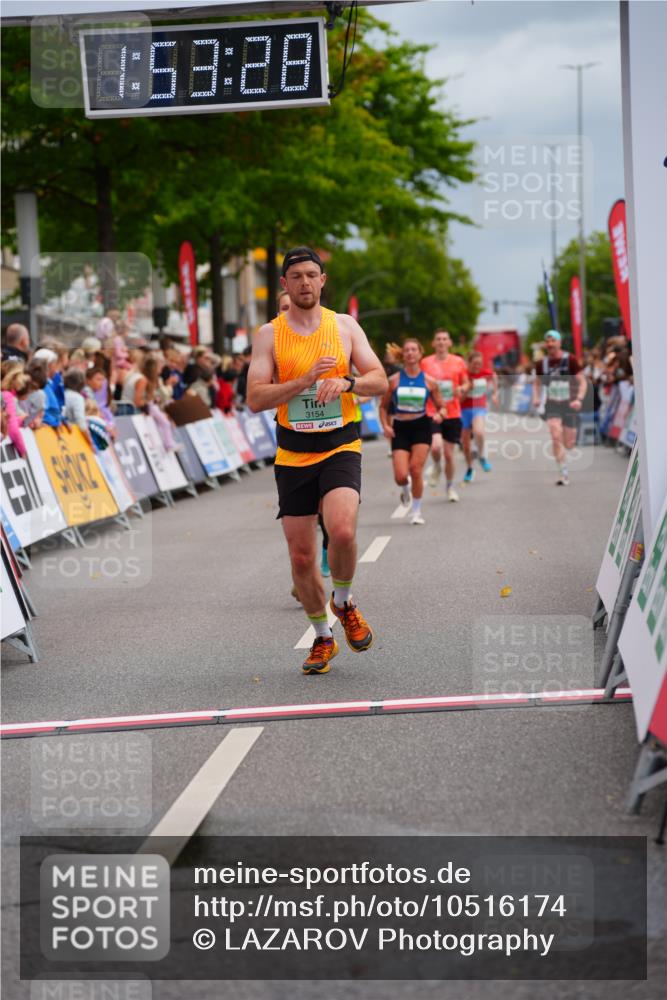 20.09.2026 - PSD Bank Halbmarathon LAZAROV Photography http://msf.ph/oto/10516174 20.09.2026 11:53:27 Ziel 1012, 1046, 1528, 1701, 2106, 2270, 2650, 3154, 3376, 4386 meine-sportfotos.de