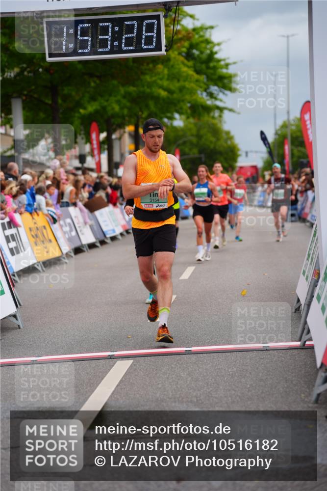 20.09.2026 - PSD Bank Halbmarathon LAZAROV Photography http://msf.ph/oto/10516182 20.09.2026 11:53:27 Ziel 1012, 1046, 1528, 1701, 2106, 2270, 2650, 3154, 3376, 4386 meine-sportfotos.de