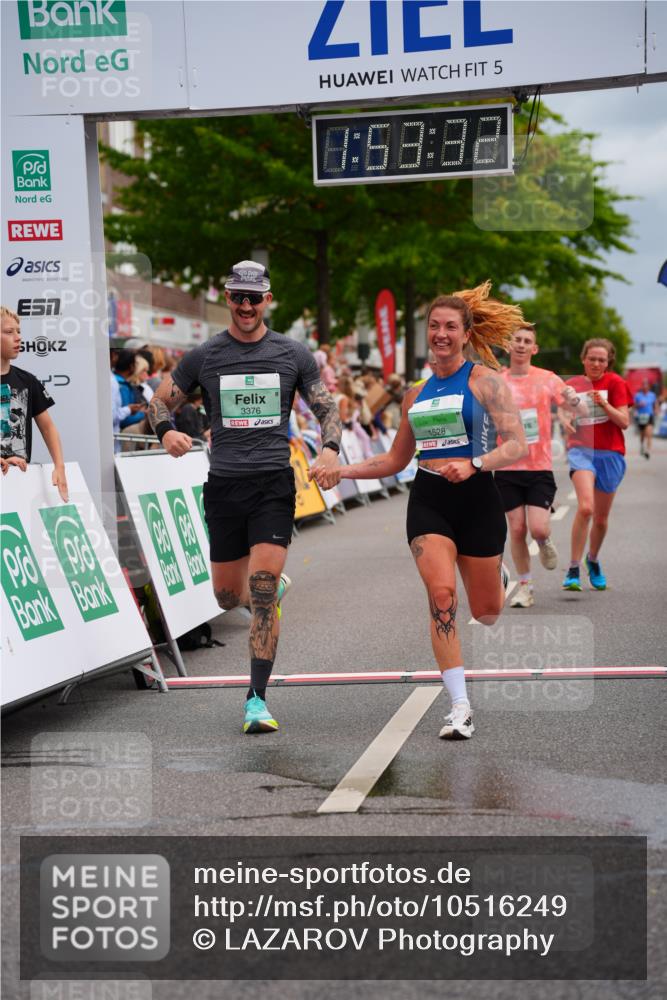 20.09.2026 - PSD Bank Halbmarathon LAZAROV Photography http://msf.ph/oto/10516249 20.09.2026 11:53:31 Ziel 1012, 1528, 2106, 2270, 2350, 2650, 3154, 3376, 3867, 4025 meine-sportfotos.de