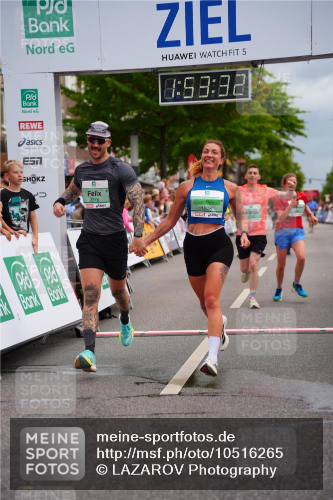 20.09.2026 - PSD Bank Halbmarathon LAZAROV Photography http://msf.ph/oto/10516265 20.09.2026 11:53:31 Ziel 1012, 1528, 2106, 2270, 2350, 2650, 3154, 3376, 3867, 4025 meine-sportfotos.de