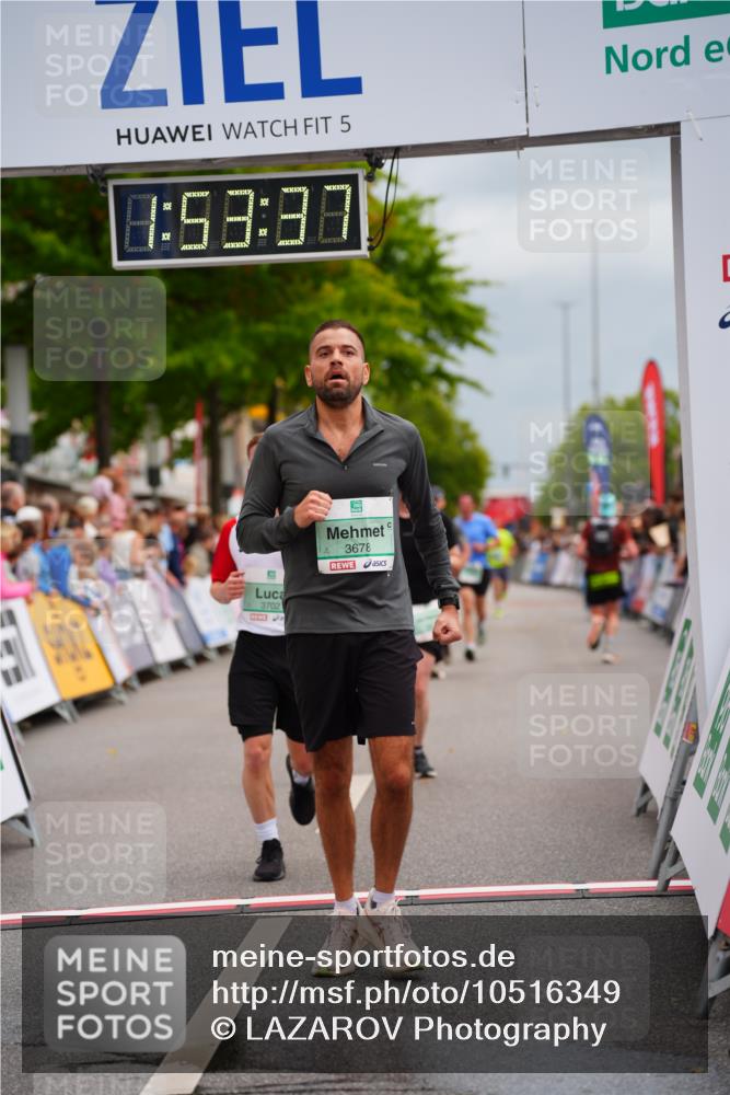 20.09.2026 - PSD Bank Halbmarathon LAZAROV Photography http://msf.ph/oto/10516349 20.09.2026 11:53:36 Ziel 1528, 2270, 2350, 2611, 3154, 3376, 3678, 3702, 3867, 4025 meine-sportfotos.de