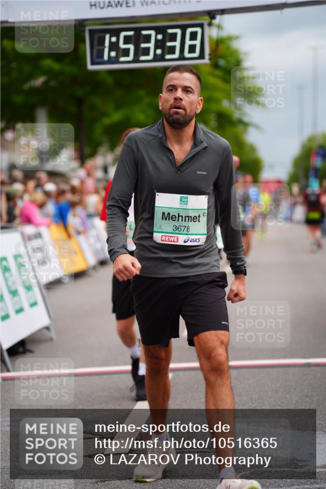 20.09.2026 - PSD Bank Halbmarathon LAZAROV Photography http://msf.ph/oto/10516365 20.09.2026 11:53:38 Ziel 1462, 1528, 1961, 2350, 2611, 3376, 3678, 3702, 3867, 4025, 4770 meine-sportfotos.de