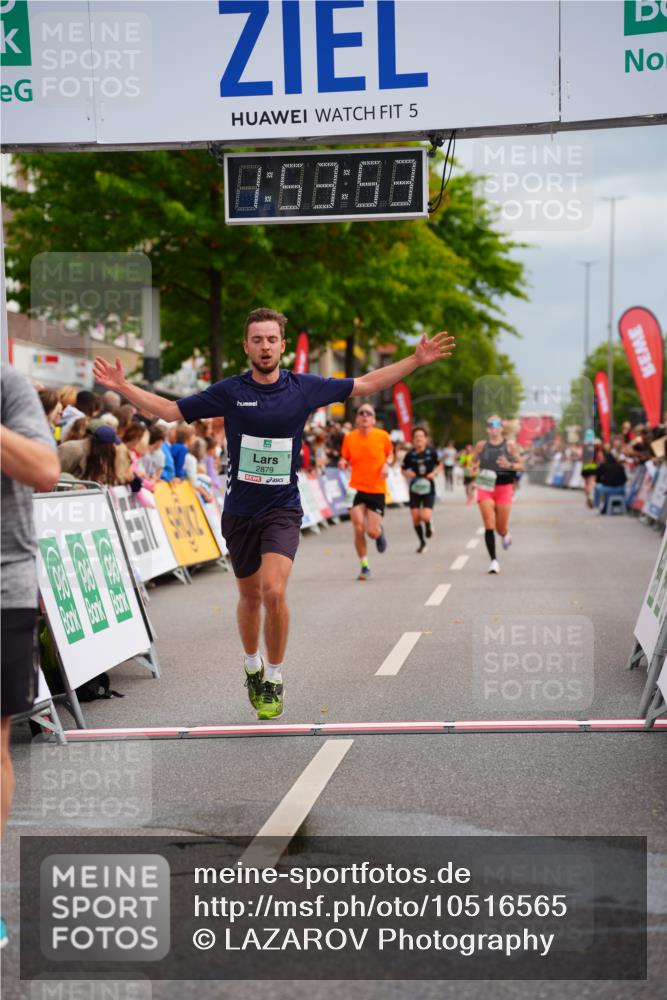 20.09.2026 - PSD Bank Halbmarathon LAZAROV Photography http://msf.ph/oto/10516565 20.09.2026 11:53:53 Ziel 1346, 2879, 3106, 3479, 3840, 4426 meine-sportfotos.de