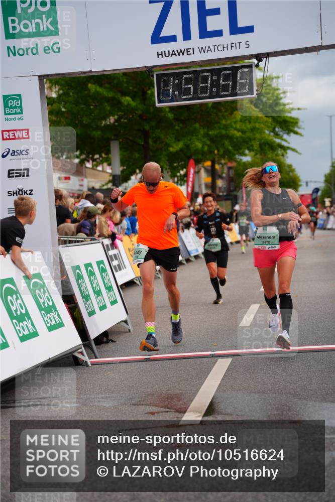 20.09.2026 - PSD Bank Halbmarathon LAZAROV Photography http://msf.ph/oto/10516624 20.09.2026 11:53:56 Ziel 1014, 1346, 2879, 3106, 3479, 3840 meine-sportfotos.de