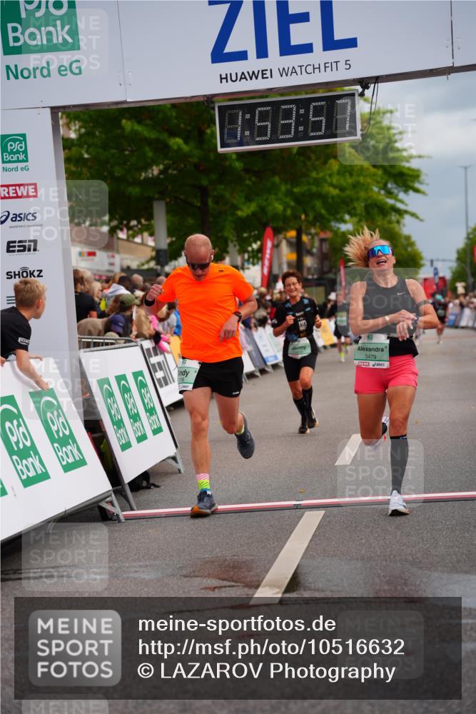 20.09.2026 - PSD Bank Halbmarathon LAZAROV Photography http://msf.ph/oto/10516632 20.09.2026 11:53:56 Ziel 1014, 1346, 2879, 3106, 3479, 3840 meine-sportfotos.de