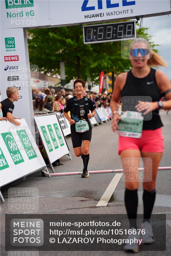 20.09.2026 - PSD Bank Halbmarathon LAZAROV Photography http://msf.ph/oto/10516676 20.09.2026 11:53:58 Ziel 1014, 1346, 2879, 3106, 3479, 3840 meine-sportfotos.de