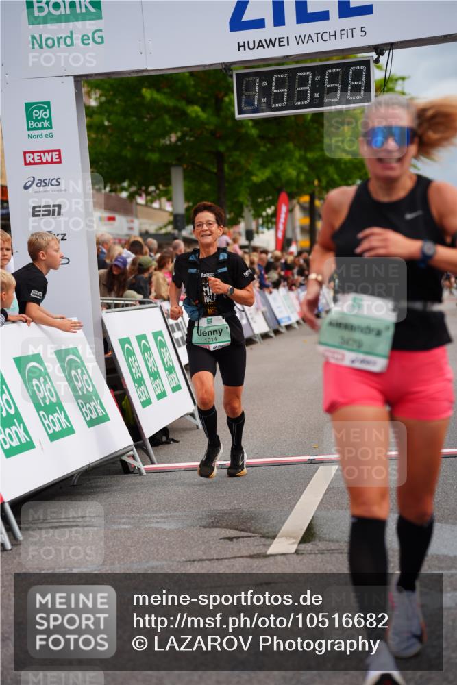 20.09.2026 - PSD Bank Halbmarathon LAZAROV Photography http://msf.ph/oto/10516682 20.09.2026 11:53:58 Ziel 1014, 1346, 2879, 3106, 3479, 3840 meine-sportfotos.de