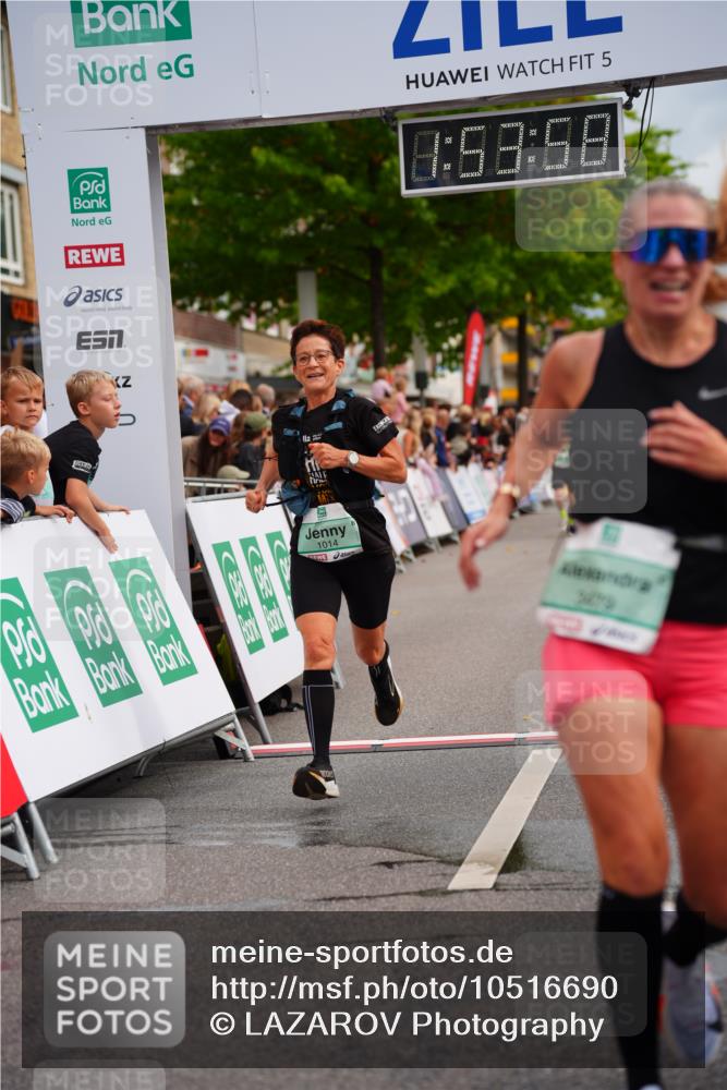 20.09.2026 - PSD Bank Halbmarathon LAZAROV Photography http://msf.ph/oto/10516690 20.09.2026 11:53:58 Ziel 1014, 1346, 2879, 3106, 3479, 3840 meine-sportfotos.de