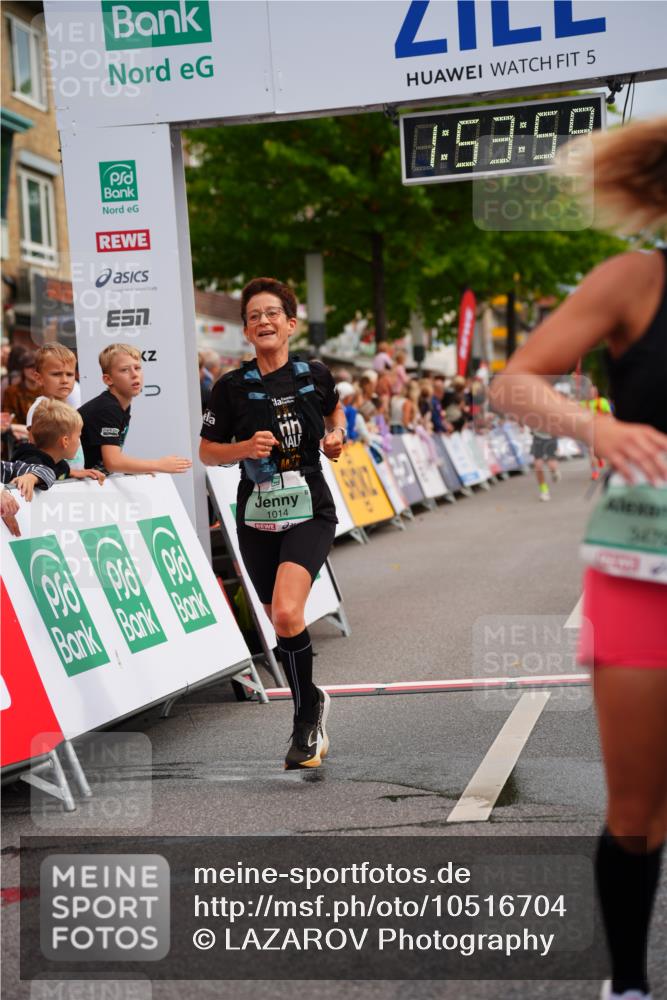 20.09.2026 - PSD Bank Halbmarathon LAZAROV Photography http://msf.ph/oto/10516704 20.09.2026 11:53:58 Ziel 1014, 1346, 2879, 3106, 3479, 3840 meine-sportfotos.de