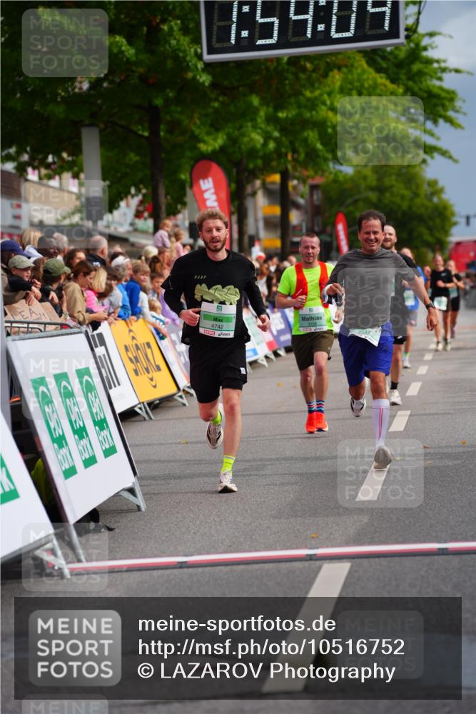 20.09.2026 - PSD Bank Halbmarathon LAZAROV Photography http://msf.ph/oto/10516752 20.09.2026 11:54:03 Ziel 1014, 2031, 2144, 3106, 3479, 3558, 4742 meine-sportfotos.de